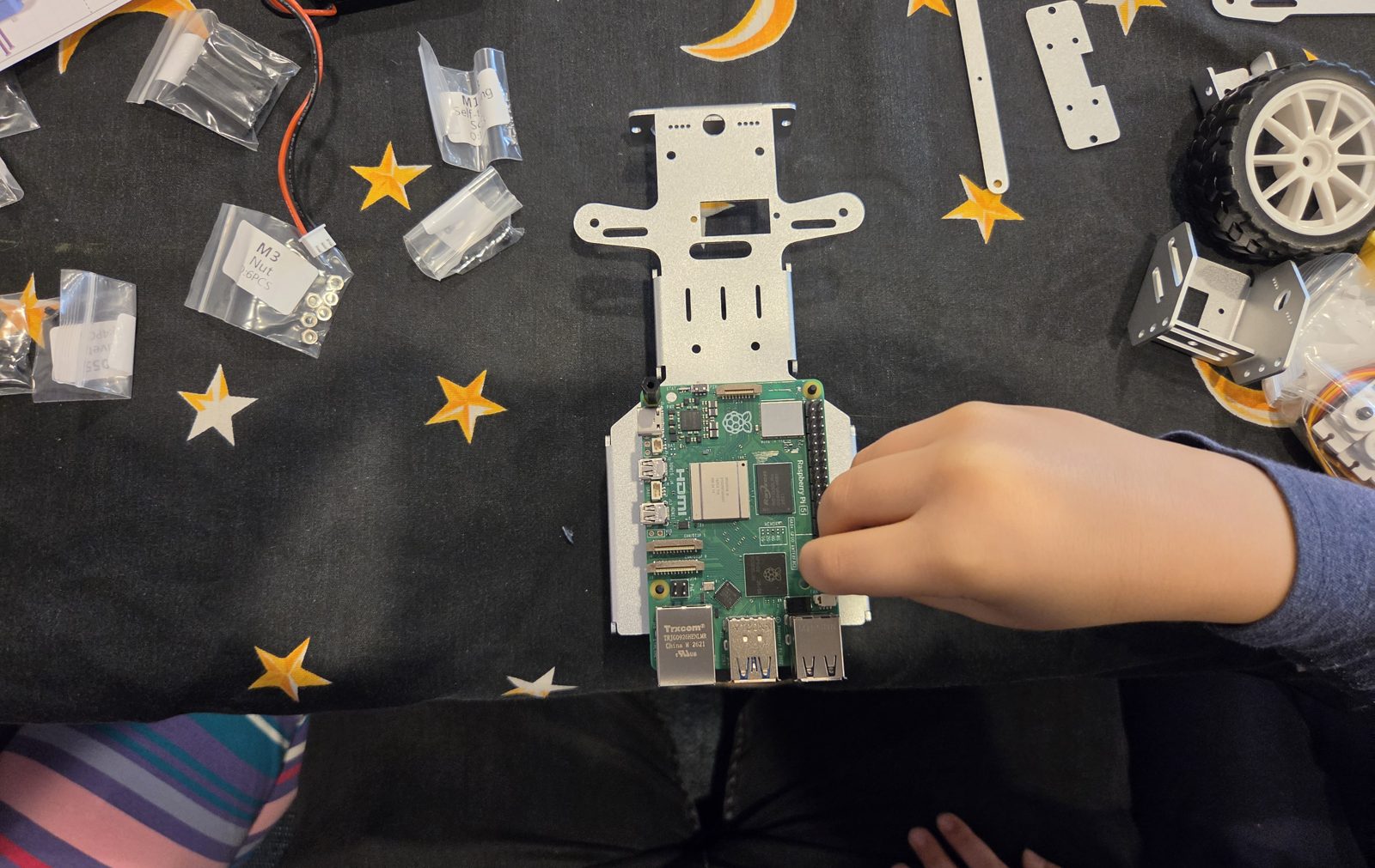 Pi 5 mounted on the chassis plate